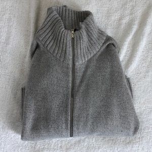 Cropped grey zip up sweater